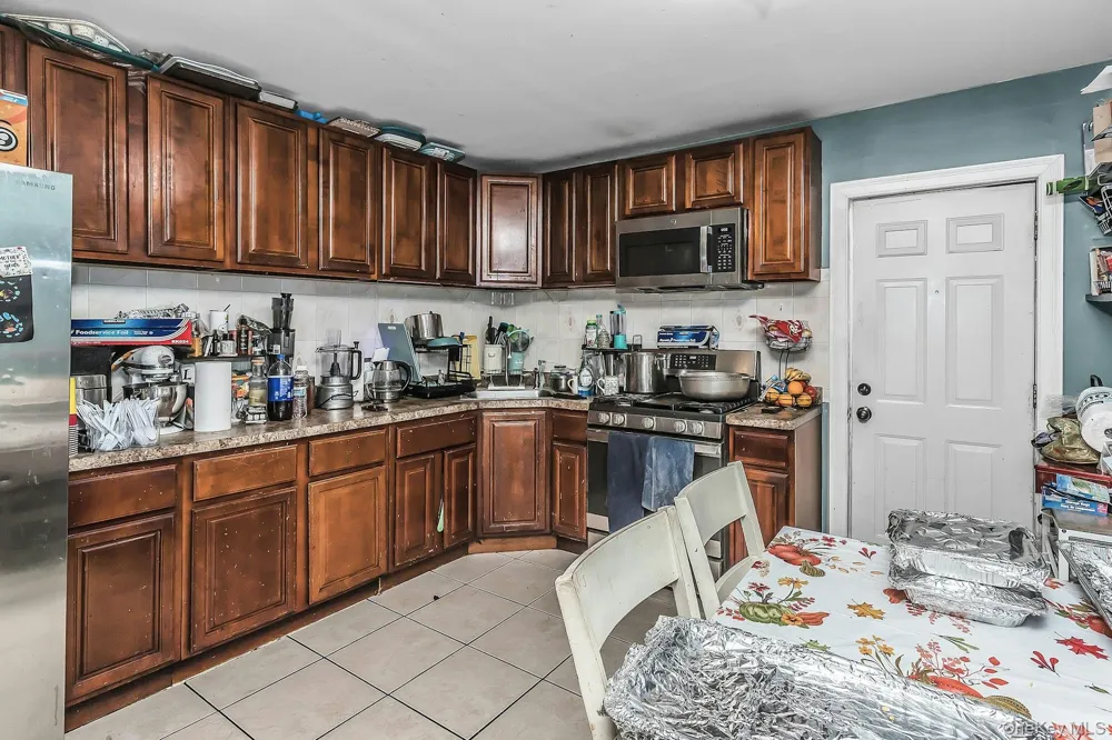 190-40 103rd Avenue Hollis, NY 11423