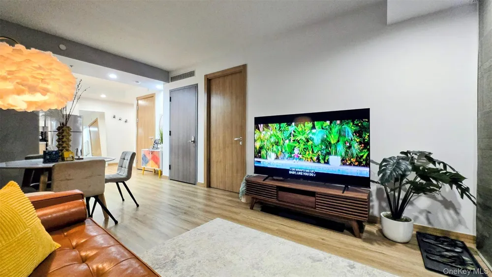 131-11 Fowler Avenue #6J Flushing, NY 11355