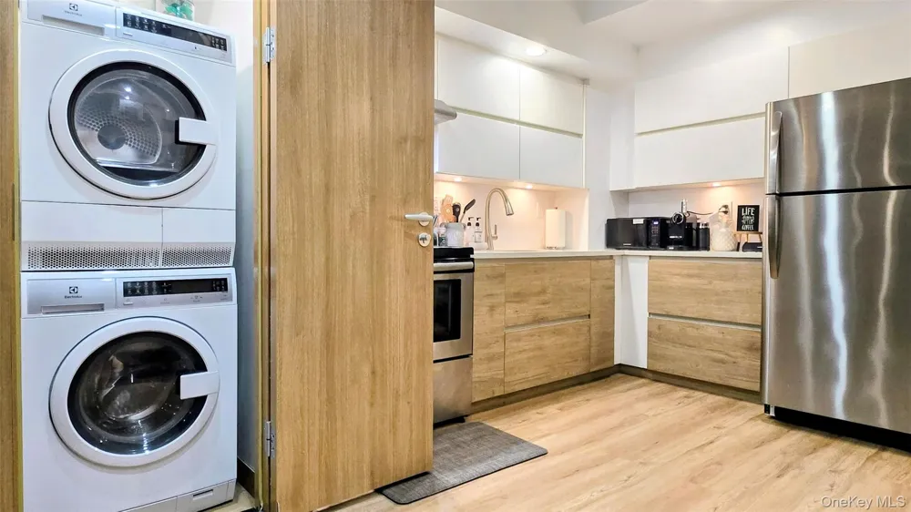 131-11 Fowler Avenue #6J Flushing, NY 11355