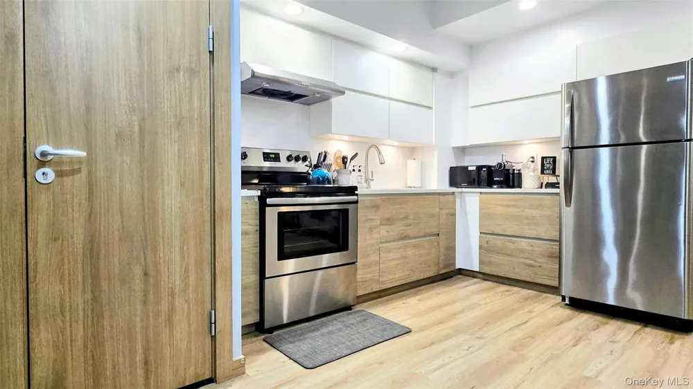 131-11 Fowler Avenue #6J Flushing, NY 11355