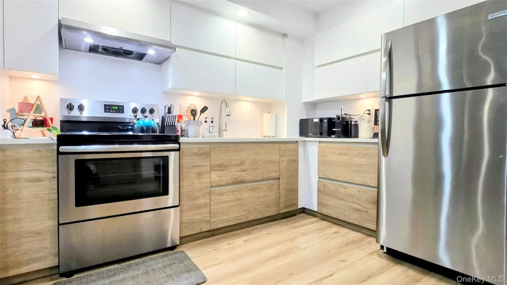 131-11 Fowler Avenue #6J Flushing, NY 11355