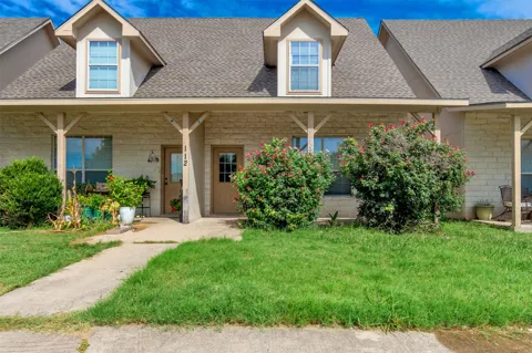 112 SANDSTONE DRIVE #G