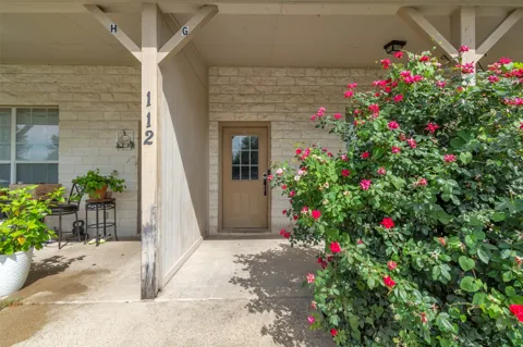 112 SANDSTONE DRIVE #G