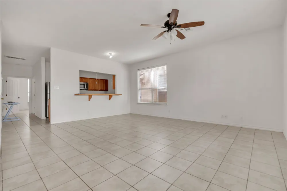 112 SANDSTONE DRIVE #G Jarrell, TX 76537
