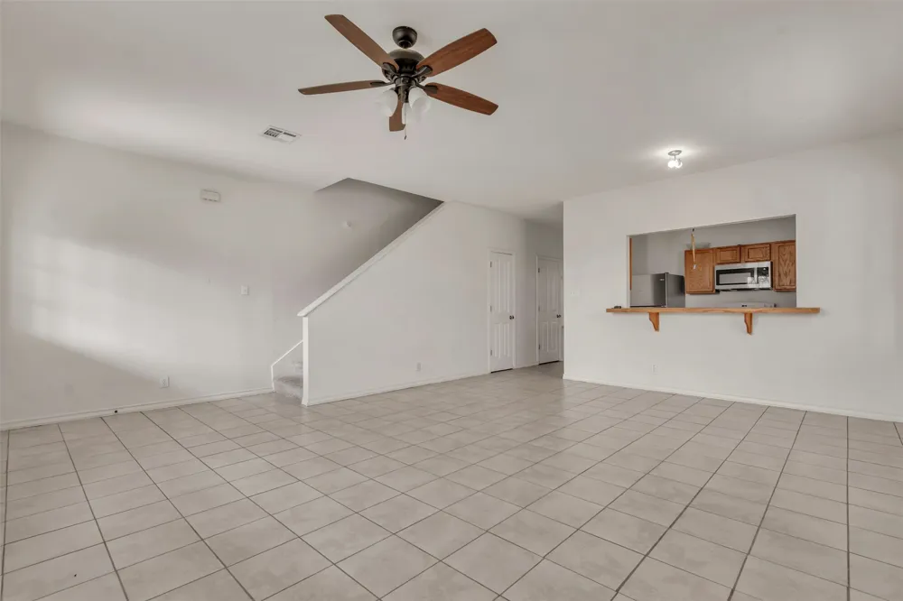 112 SANDSTONE DRIVE #G Jarrell, TX 76537