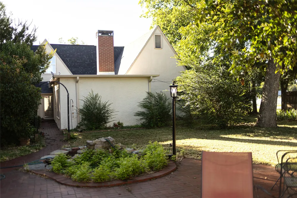 310 Hickory Hico, TX 76457