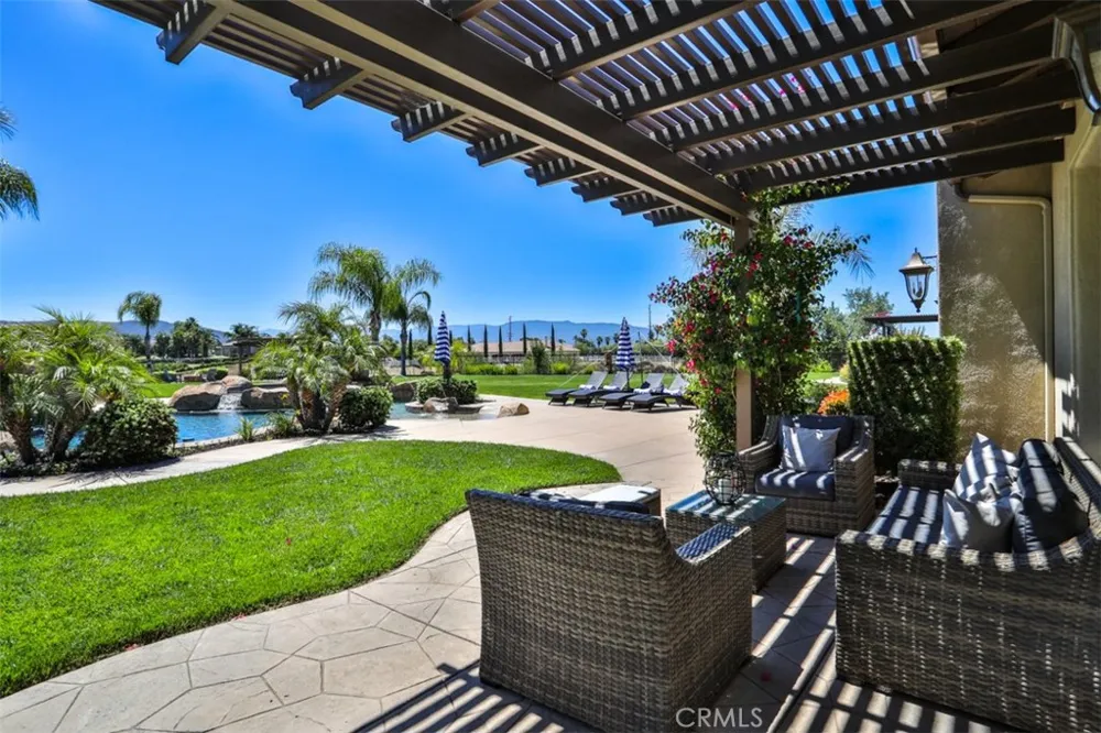 39520 Colleen Way Temecula, CA 92592