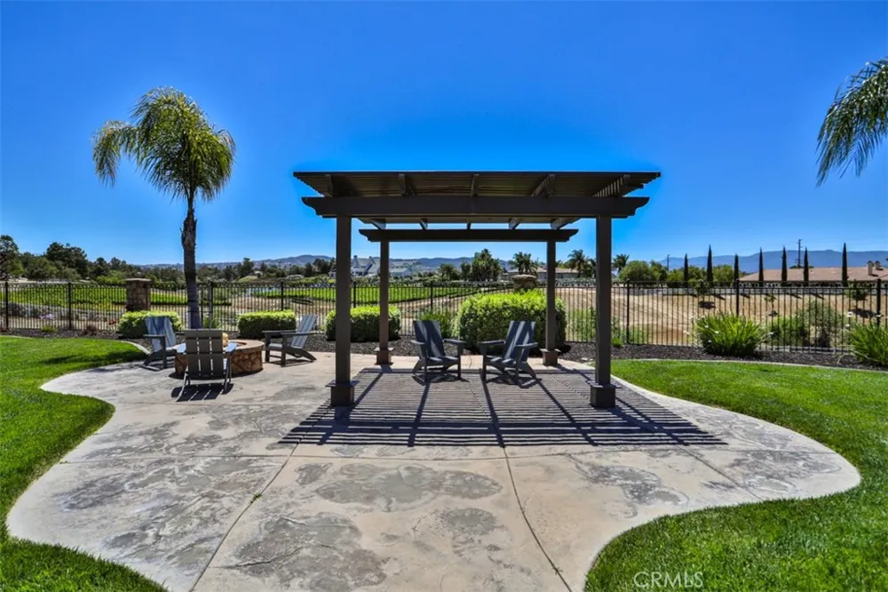 39520 Colleen Way Temecula, CA 92592