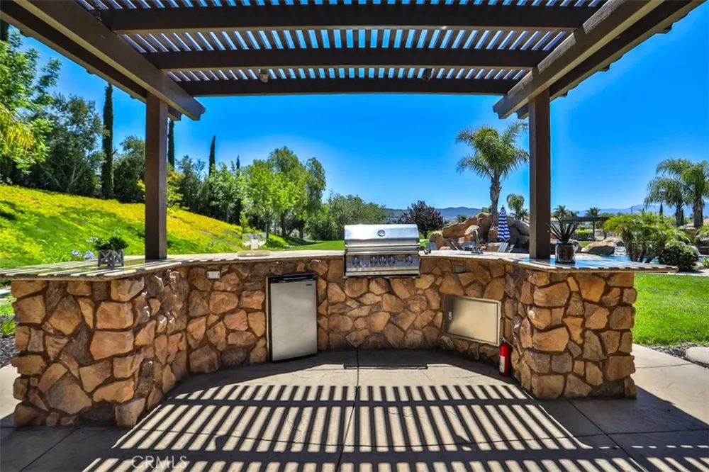 39520 Colleen Way Temecula, CA 92592