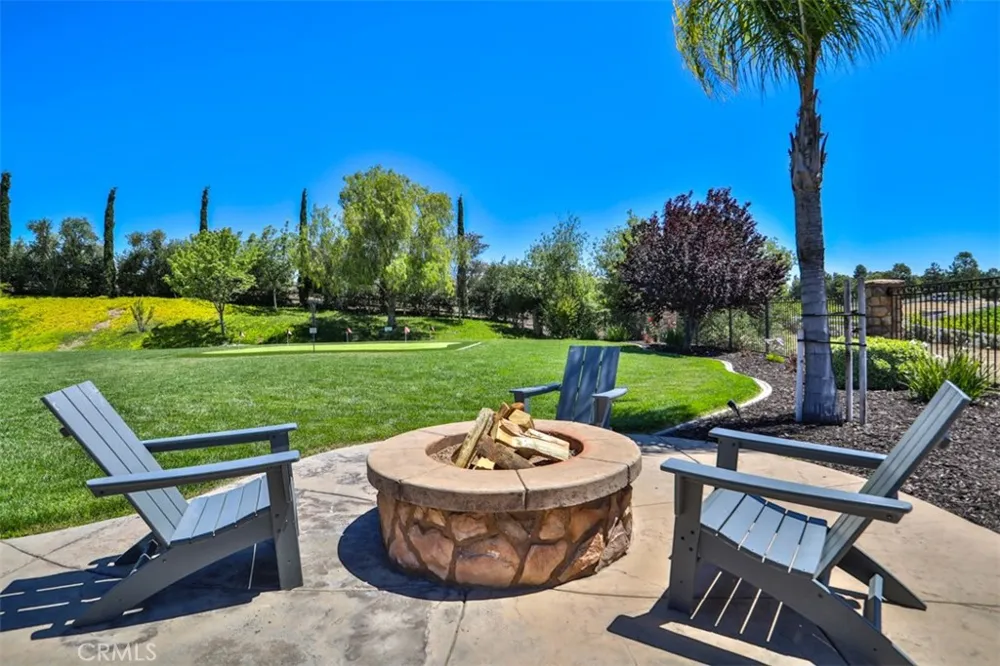39520 Colleen Way Temecula, CA 92592