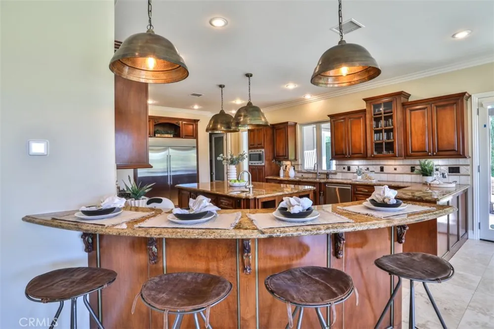 39520 Colleen Way Temecula, CA 92592