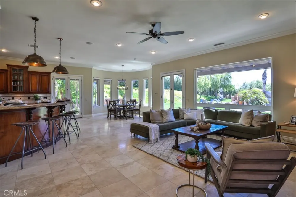 39520 Colleen Way Temecula, CA 92592