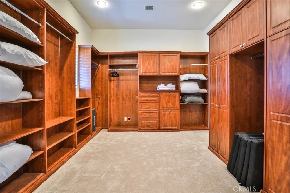39520 Colleen Way Temecula, CA 92592