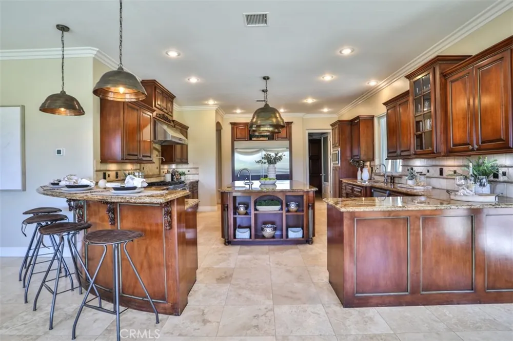 39520 Colleen Way Temecula, CA 92592