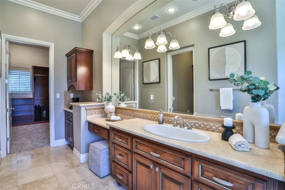 39520 Colleen Way Temecula, CA 92592