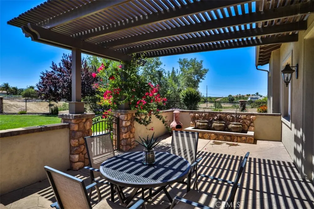 39520 Colleen Way Temecula, CA 92592
