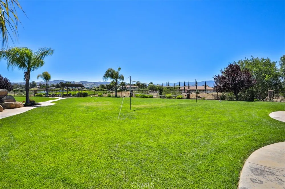 39520 Colleen Way Temecula, CA 92592