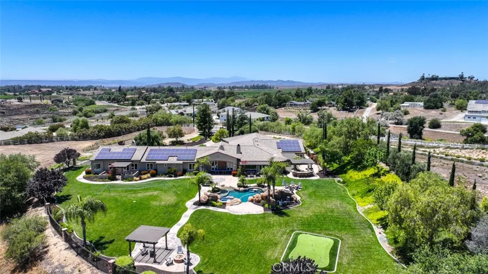 39520 Colleen Way Temecula, CA 92592