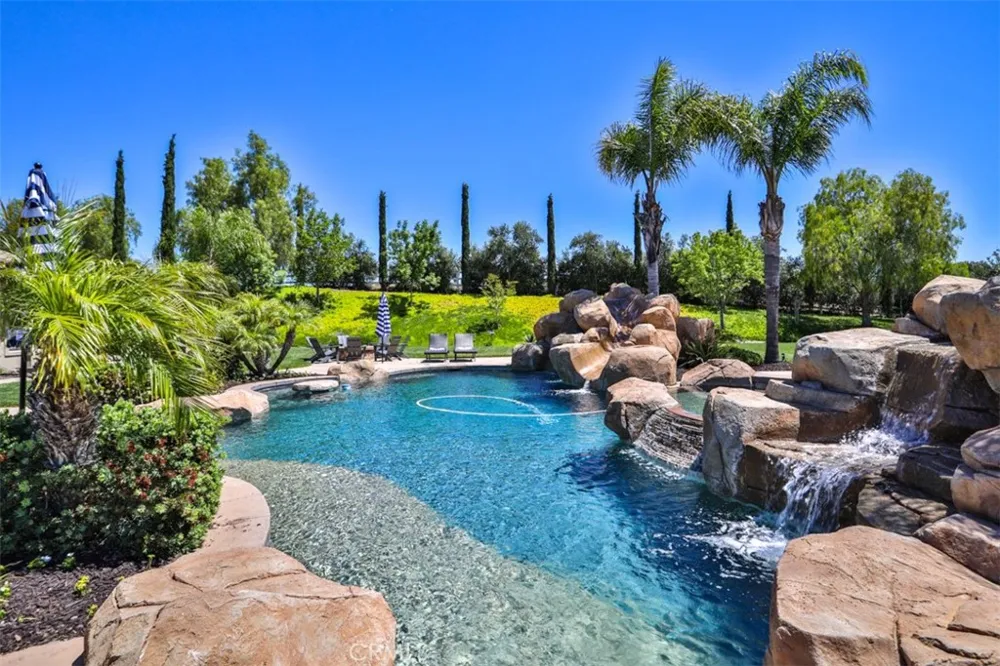 39520 Colleen Way Temecula, CA 92592
