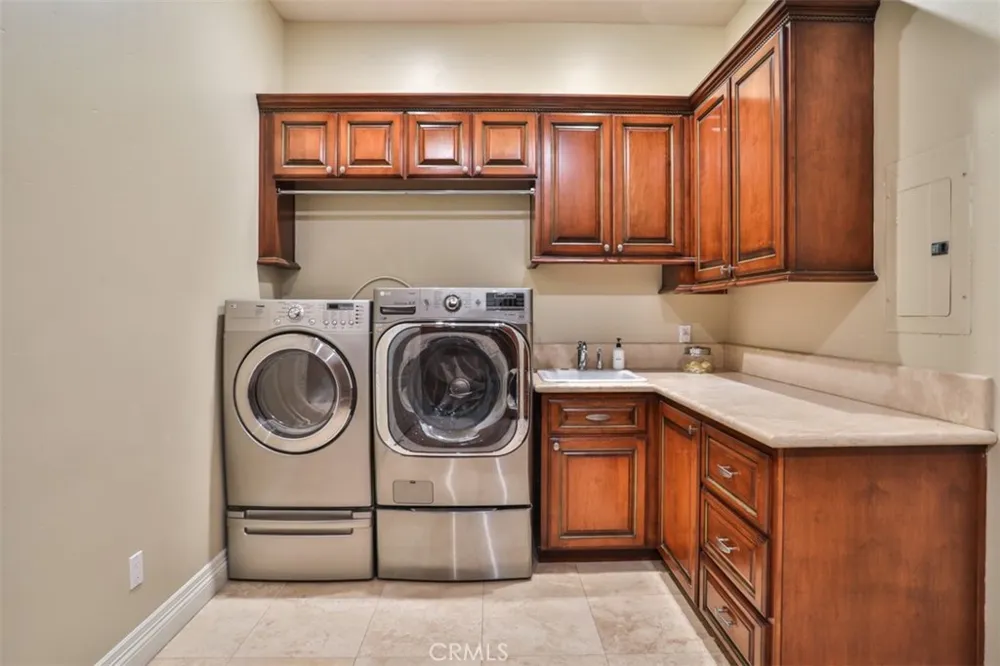 39520 Colleen Way Temecula, CA 92592