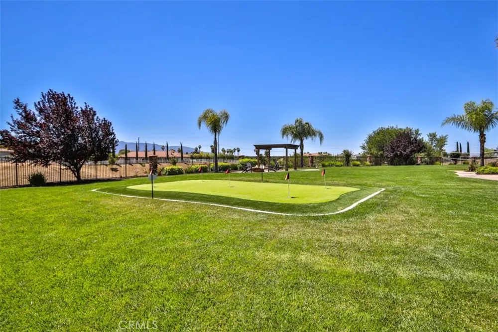 39520 Colleen Way Temecula, CA 92592