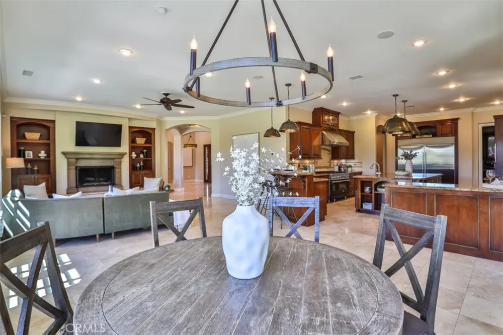 39520 Colleen Way Temecula, CA 92592