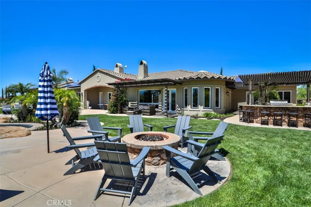 39520 Colleen Way Temecula, CA 92592