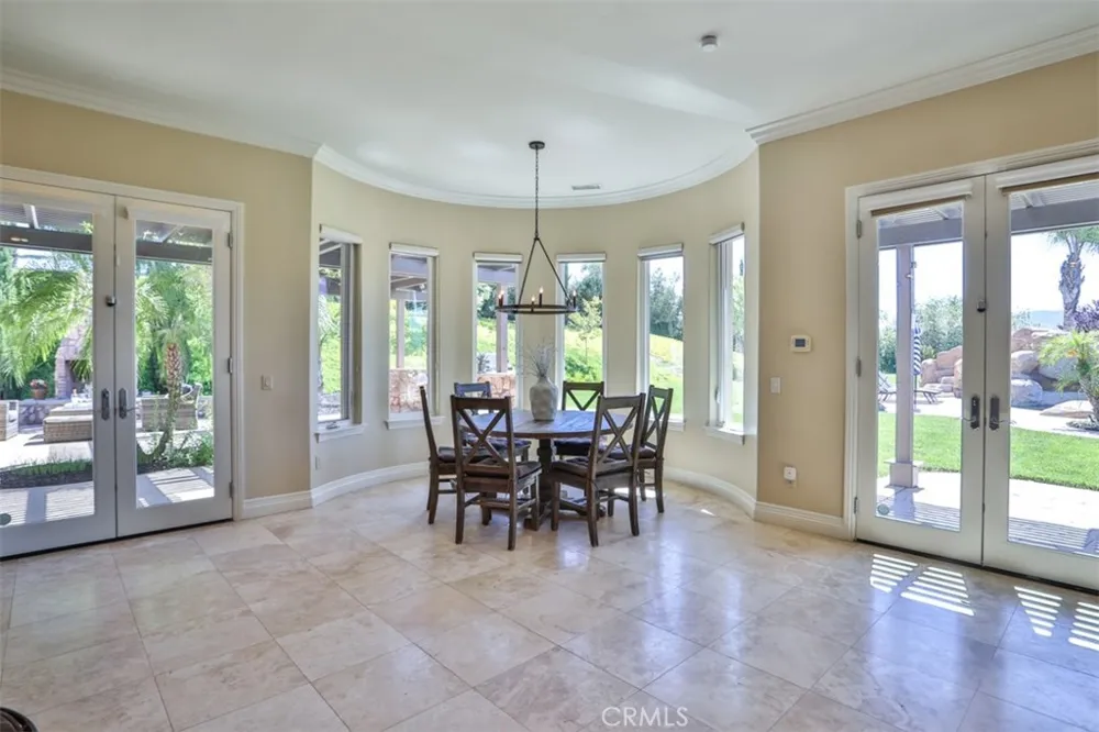 39520 Colleen Way Temecula, CA 92592