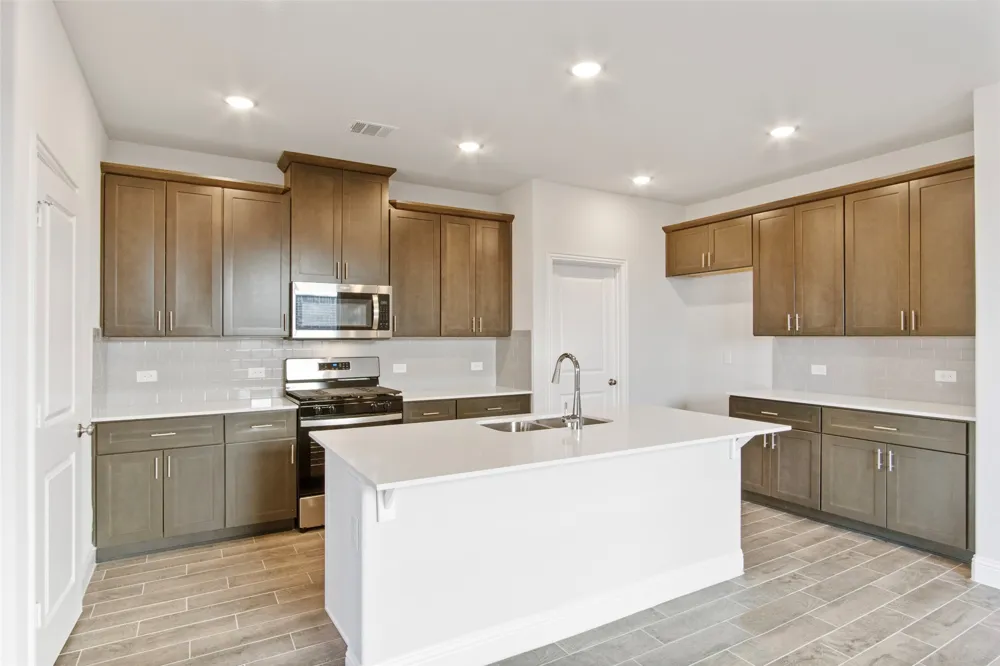 1653 Cloud Cover View Weston, TX 75009
