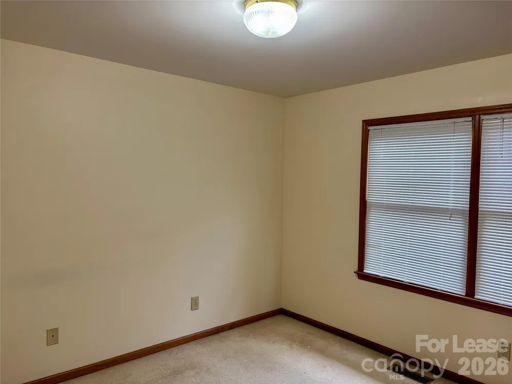 153 Hillcrest Drive Lincolnton, NC 28092