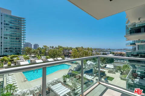 13700 Marina Pointe Drive #630