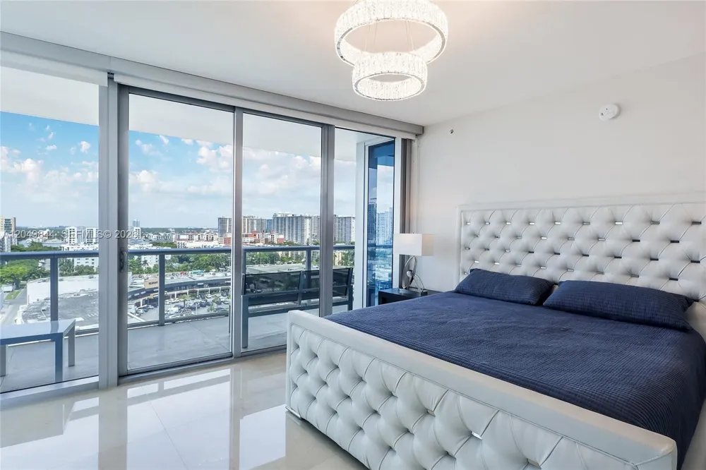 17001 Collins Ave #1401 Sunny Isles Beach, FL 33160