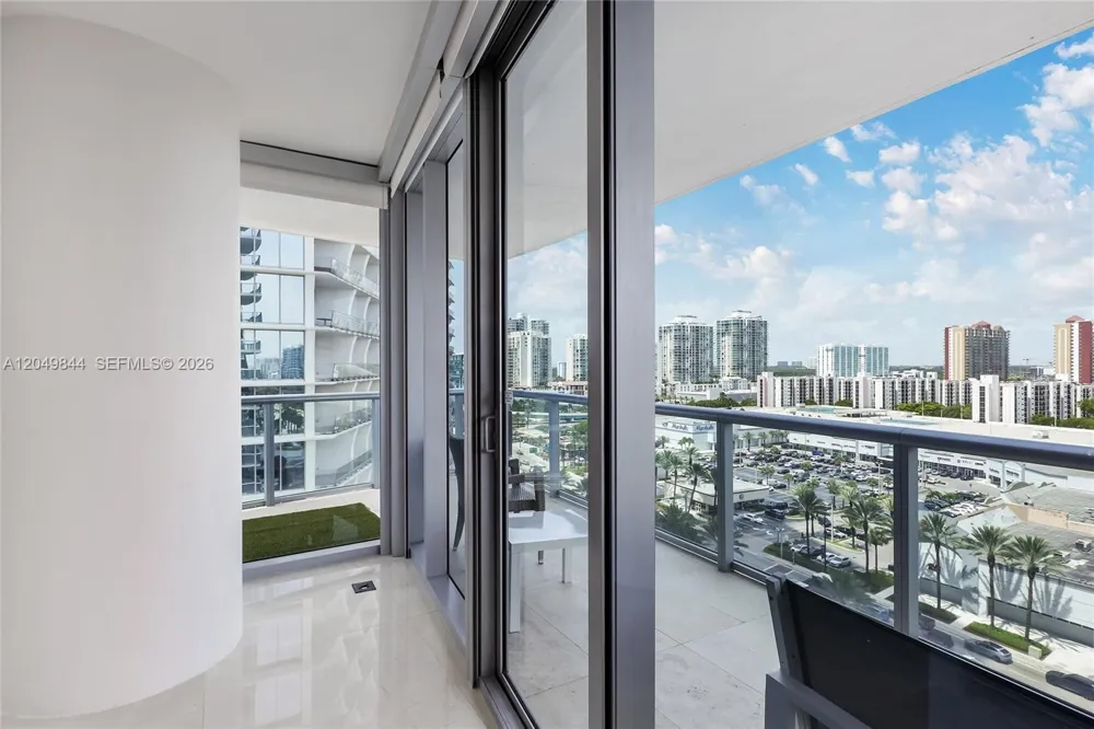 17001 Collins Ave #1401 Sunny Isles Beach, FL 33160