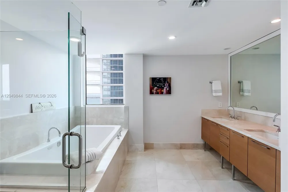 17001 Collins Ave #1401 Sunny Isles Beach, FL 33160