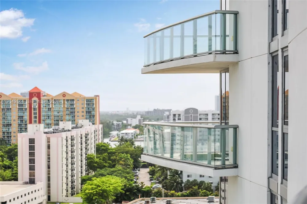 17001 Collins Ave #1401 Sunny Isles Beach, FL 33160
