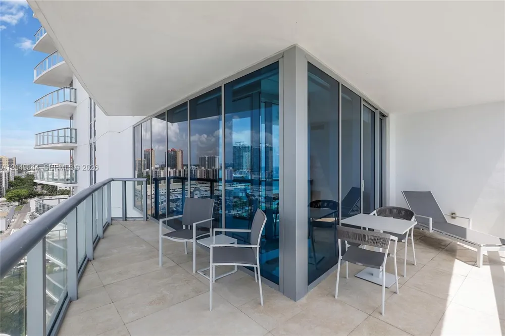 17001 Collins Ave #1401 Sunny Isles Beach, FL 33160