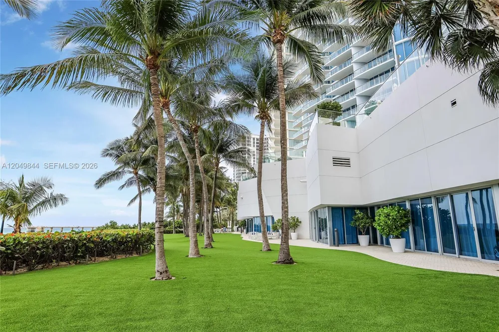 17001 Collins Ave #1401 Sunny Isles Beach, FL 33160