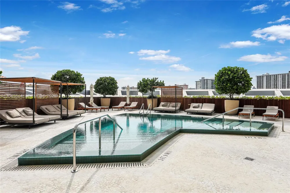 17001 Collins Ave #1401 Sunny Isles Beach, FL 33160