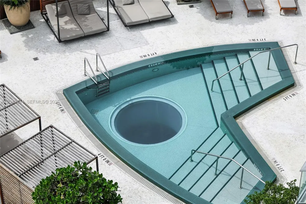 17001 Collins Ave #1401 Sunny Isles Beach, FL 33160