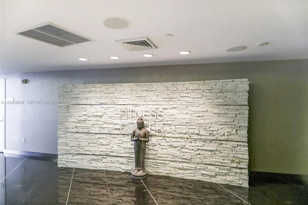 17001 Collins Ave #1401 Sunny Isles Beach, FL 33160