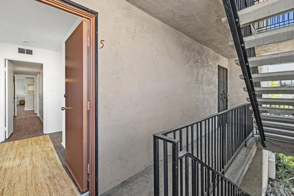 6765 Alvarado Road #5 San Diego, CA 92120
