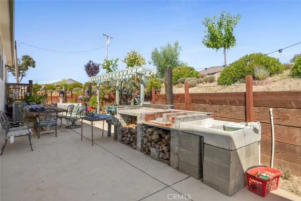2734 Ross Drive Valley Springs, CA 95252