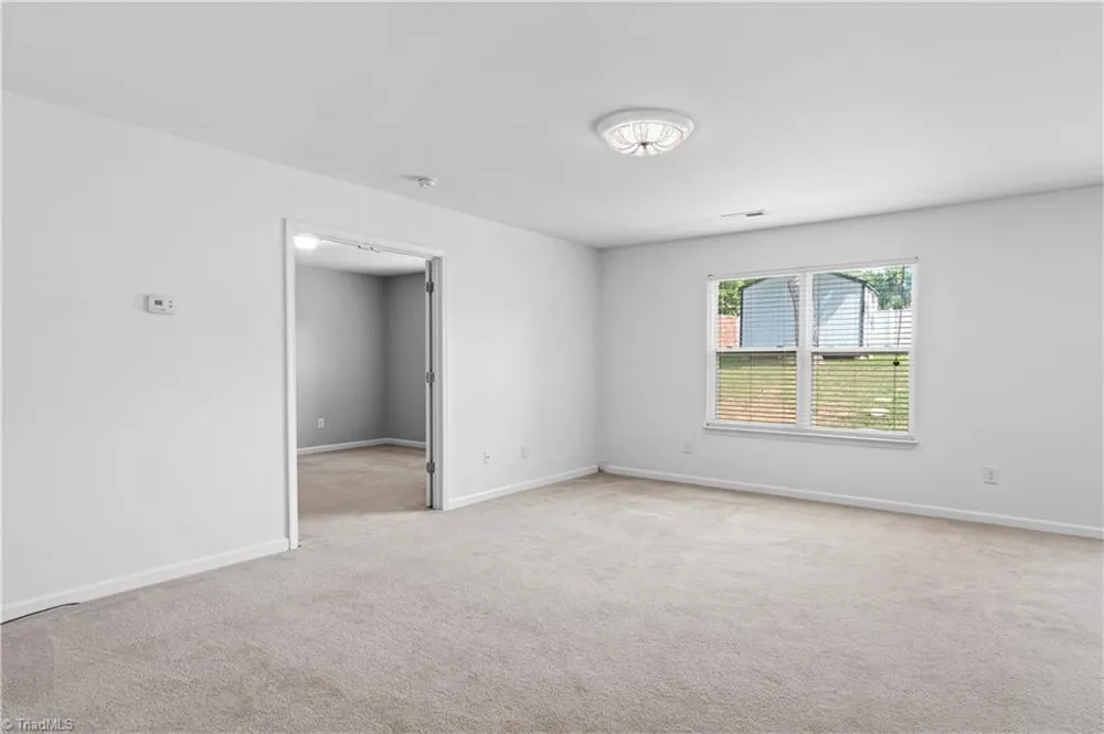 813 Leach Avenue Thomasville, NC 27360