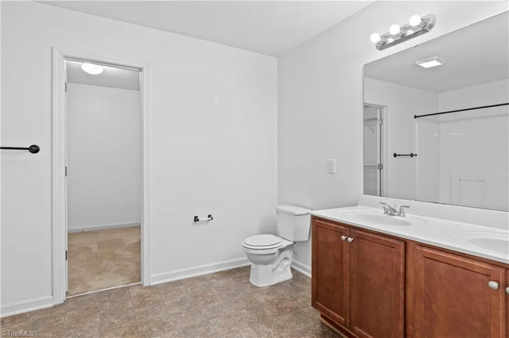 813 Leach Avenue Thomasville, NC 27360