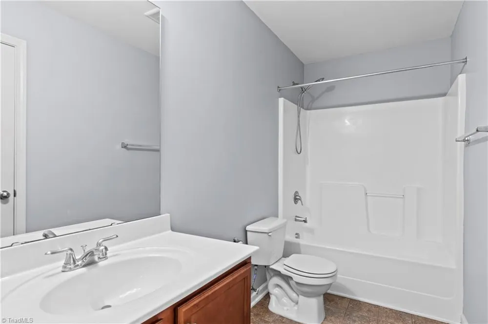 813 Leach Avenue Thomasville, NC 27360