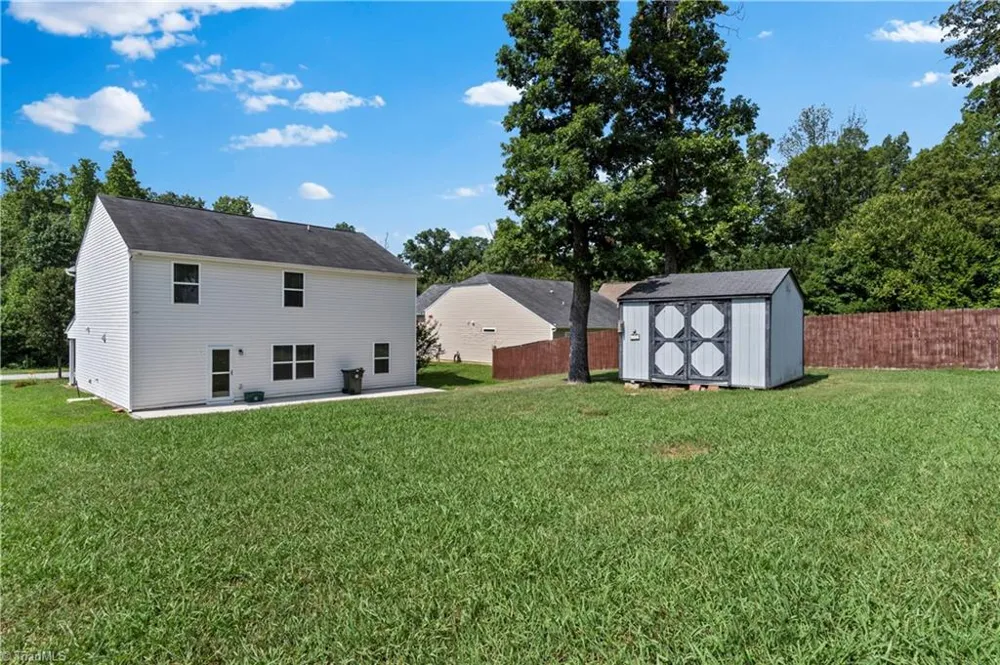 813 Leach Avenue Thomasville, NC 27360