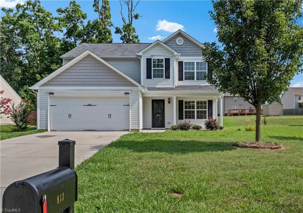 813 Leach Avenue Thomasville, NC 27360