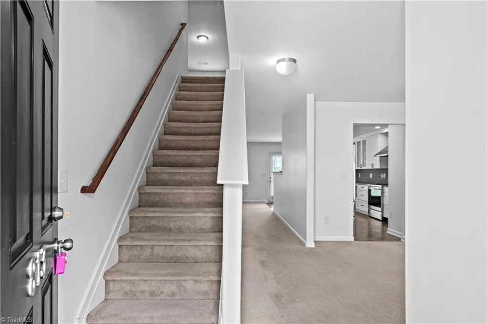 813 Leach Avenue Thomasville, NC 27360