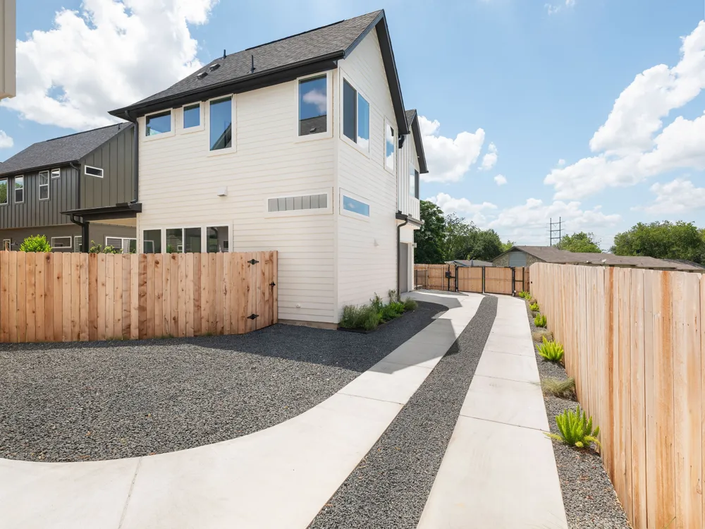 6407 Bradsher #I Austin, TX 78745