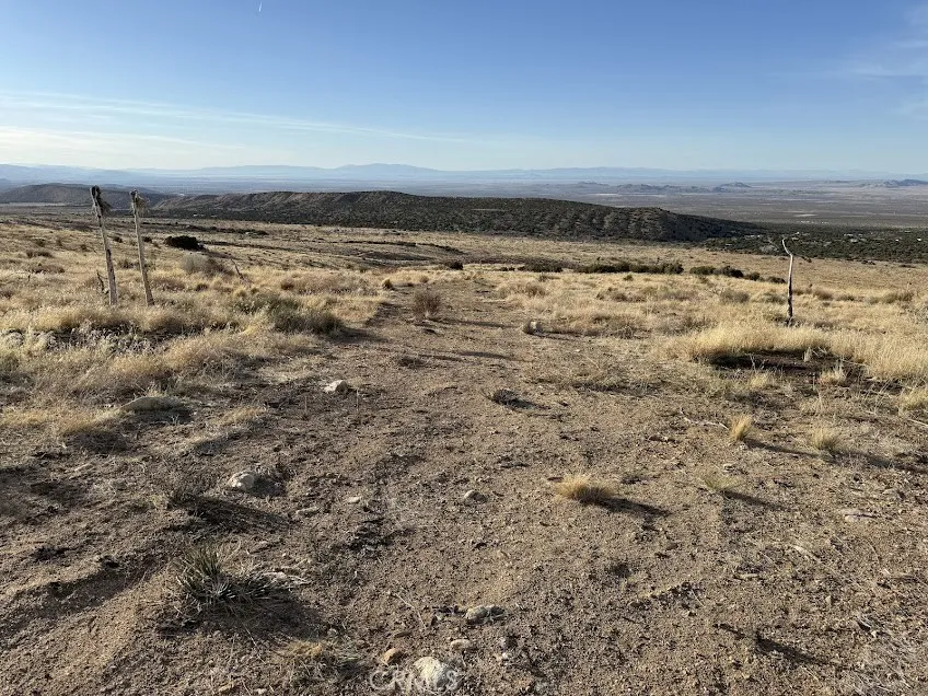 200 Llano, CA 93544